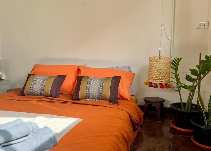 Baan Padseeew - Rooftop Riverview 2nd Floor Apartment Bangkok