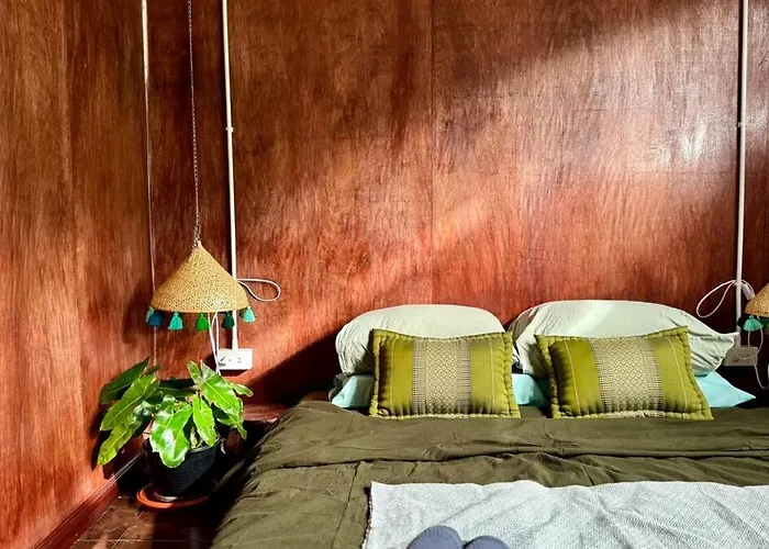 Baan Padseeew - Rooftop Riverview 2nd Floor Apartment *